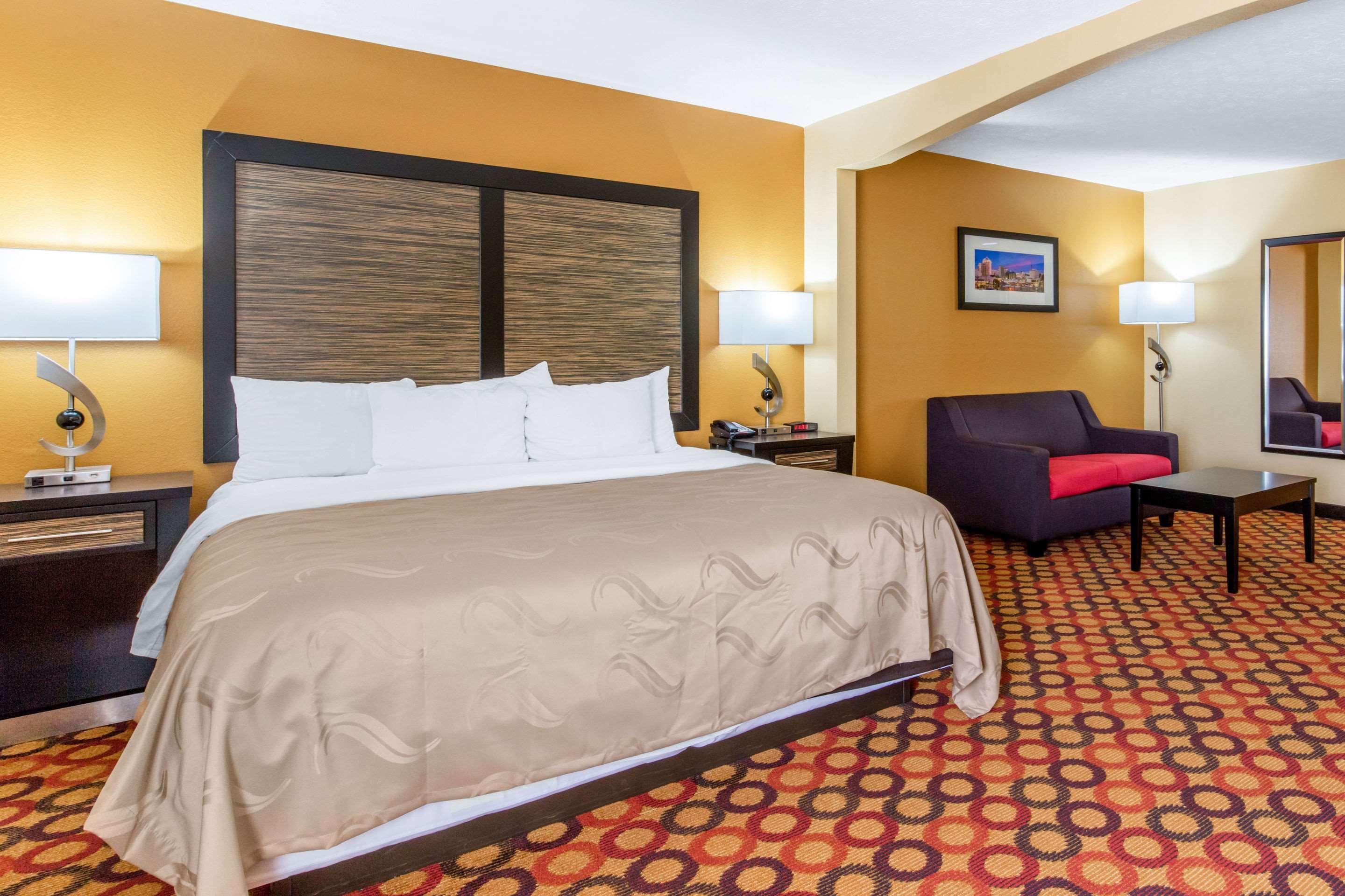Quality Inn & Suites Montgomery East Carmichael Rd Zewnętrze zdjęcie