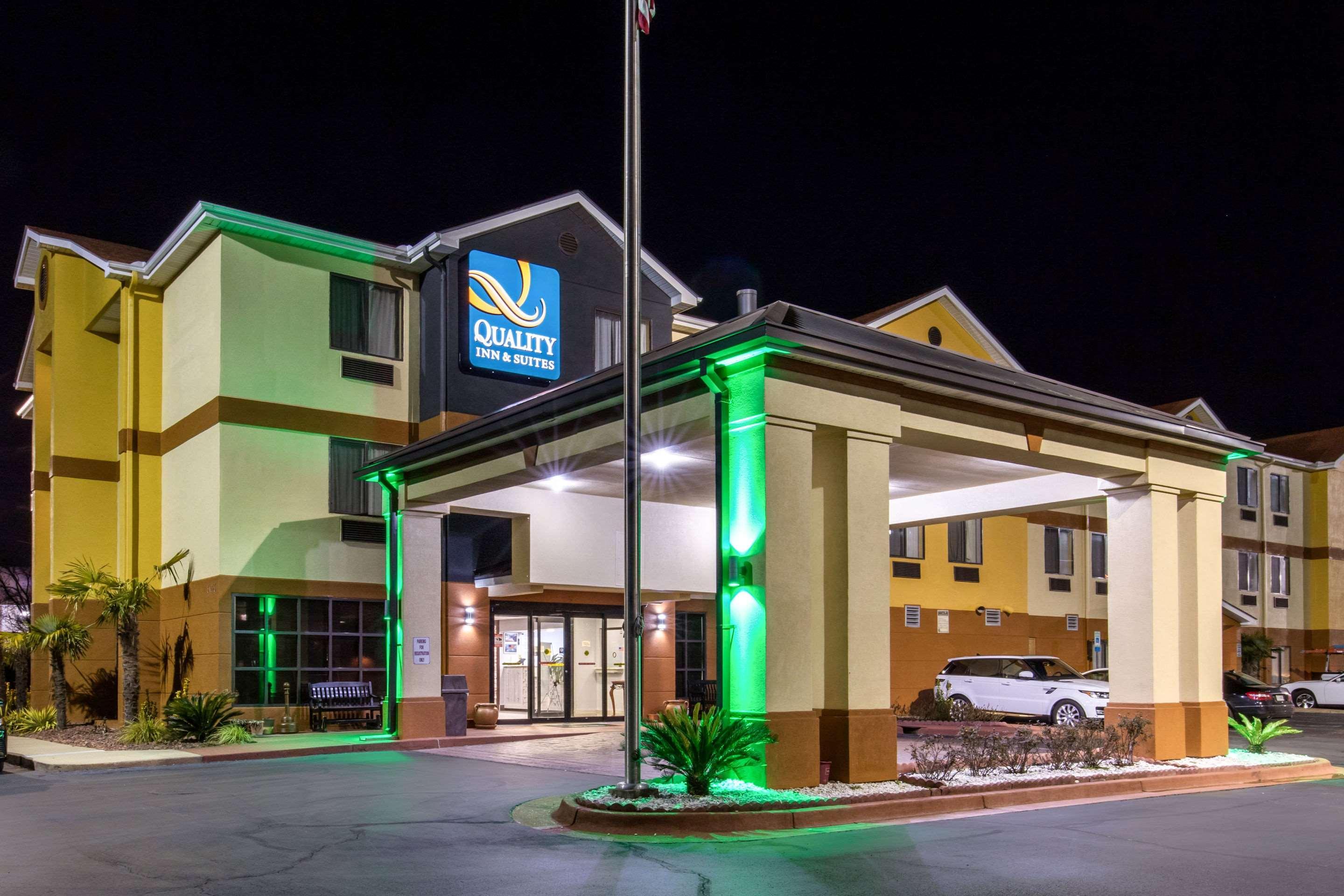 Quality Inn & Suites Montgomery East Carmichael Rd Zewnętrze zdjęcie