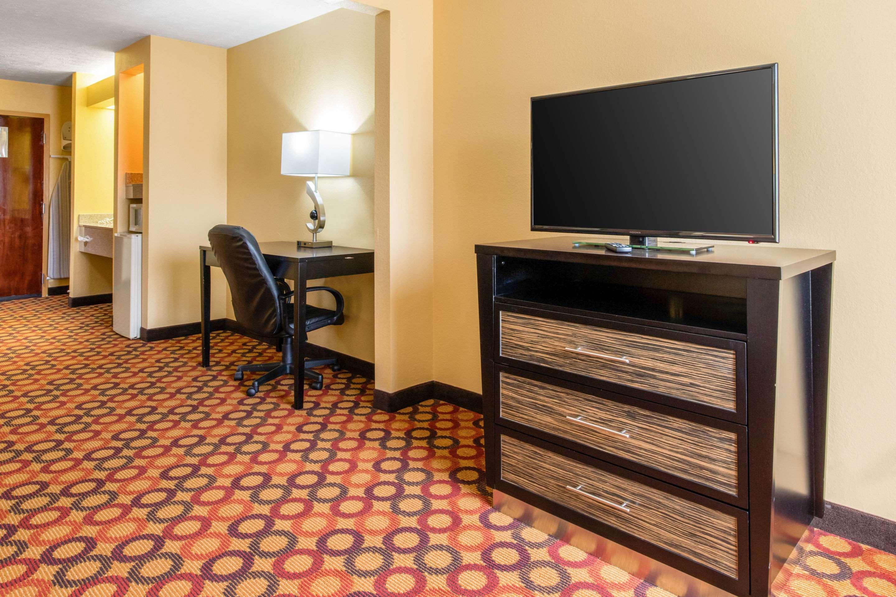 Quality Inn & Suites Montgomery East Carmichael Rd Zewnętrze zdjęcie