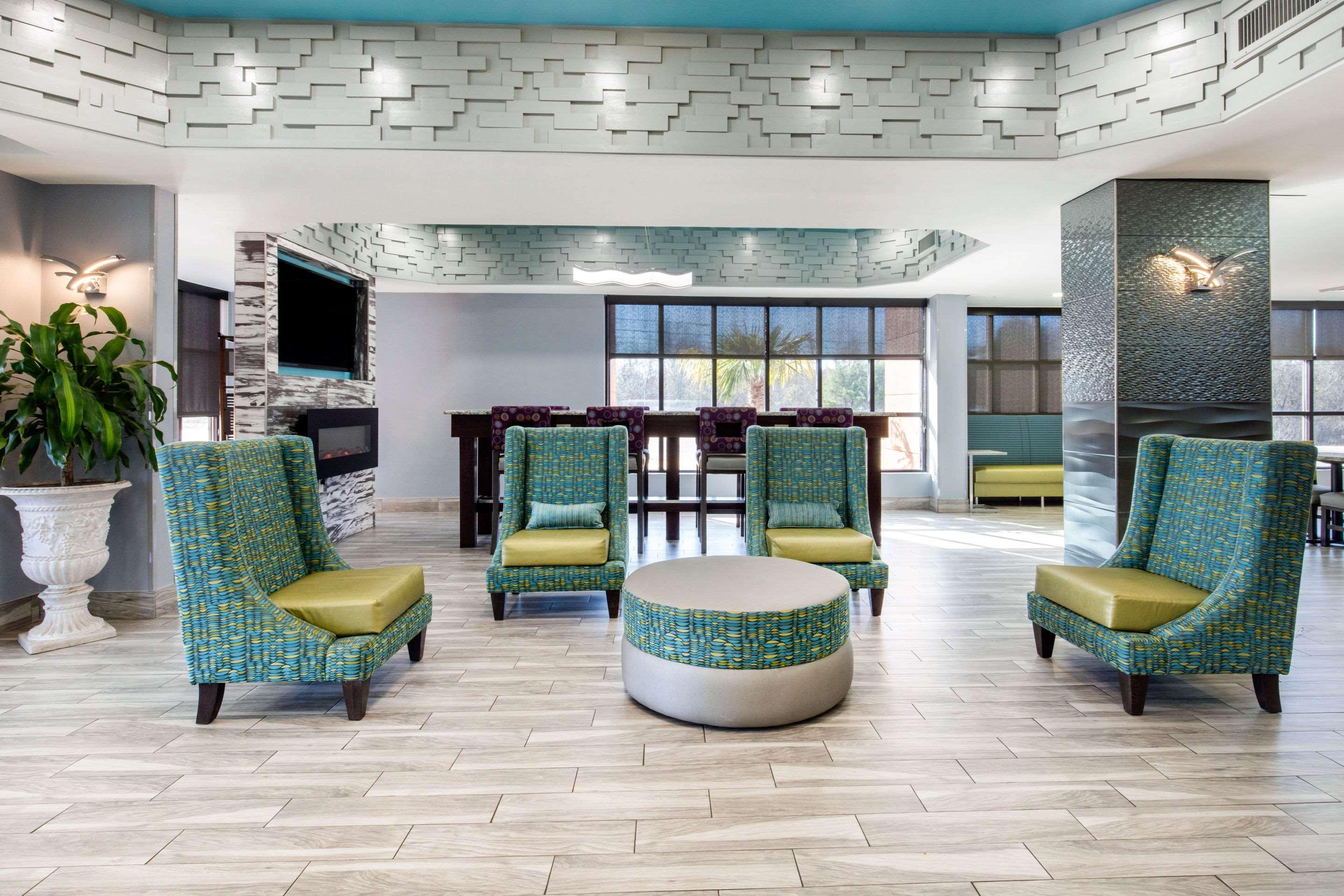 Quality Inn & Suites Montgomery East Carmichael Rd Zewnętrze zdjęcie