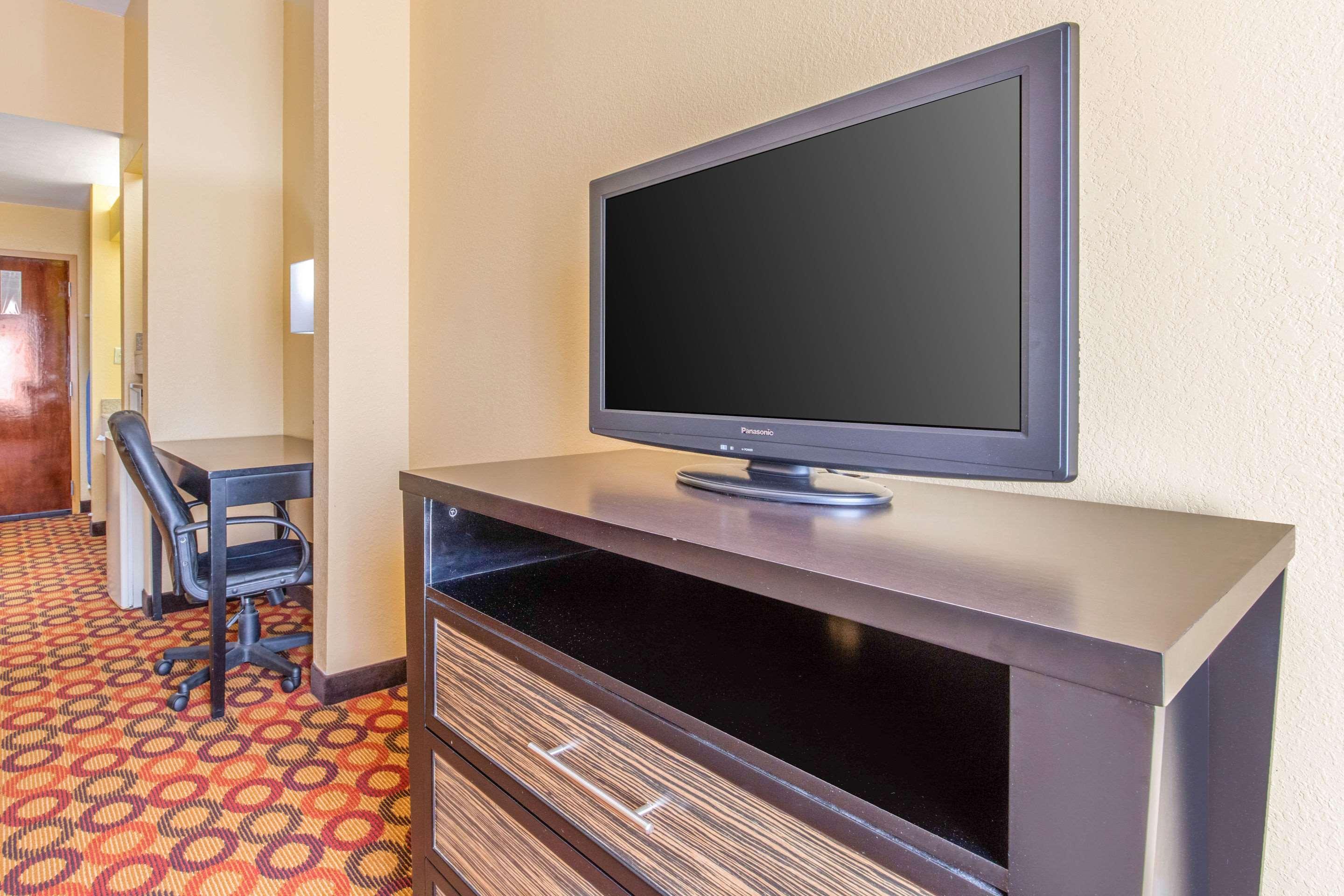 Quality Inn & Suites Montgomery East Carmichael Rd Zewnętrze zdjęcie
