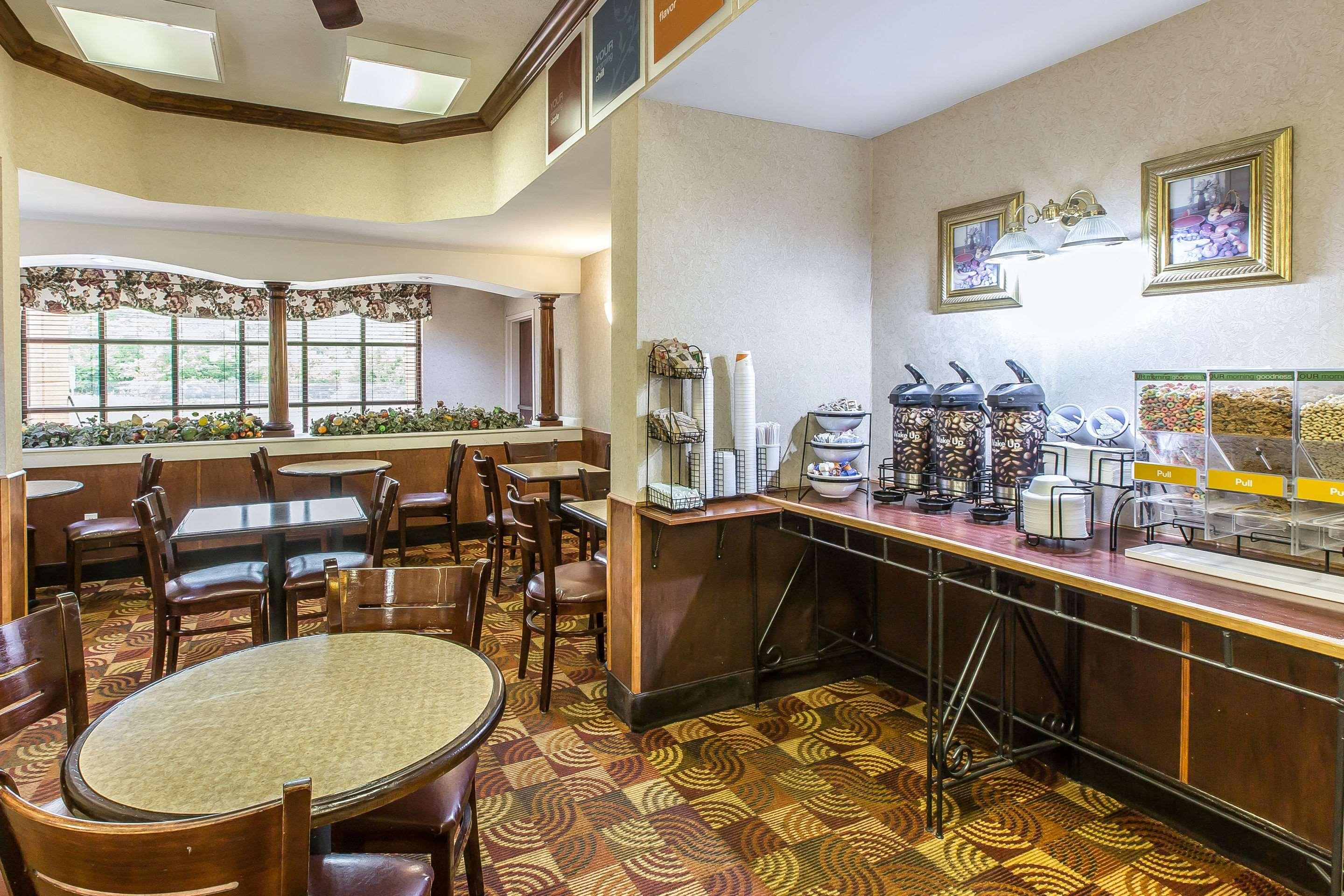 Quality Inn & Suites Montgomery East Carmichael Rd Zewnętrze zdjęcie