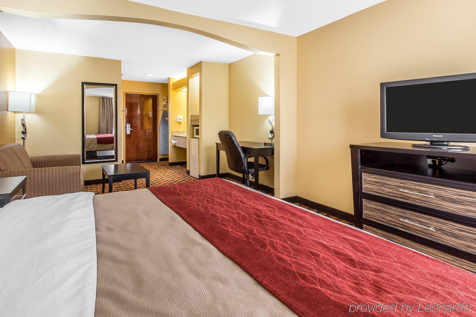 Quality Inn & Suites Montgomery East Carmichael Rd Zewnętrze zdjęcie