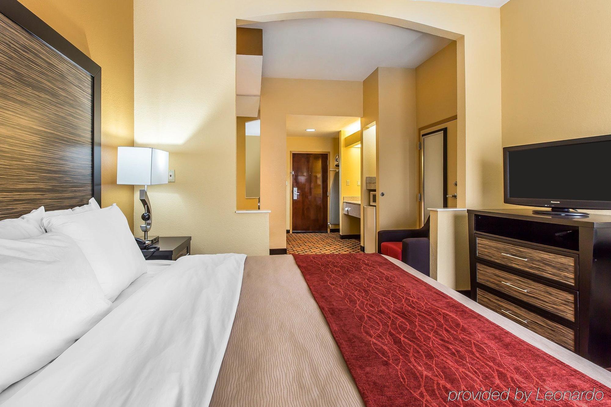 Quality Inn & Suites Montgomery East Carmichael Rd Zewnętrze zdjęcie