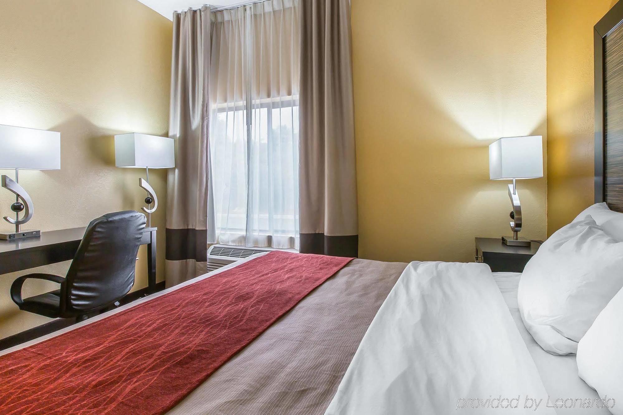 Quality Inn & Suites Montgomery East Carmichael Rd Zewnętrze zdjęcie